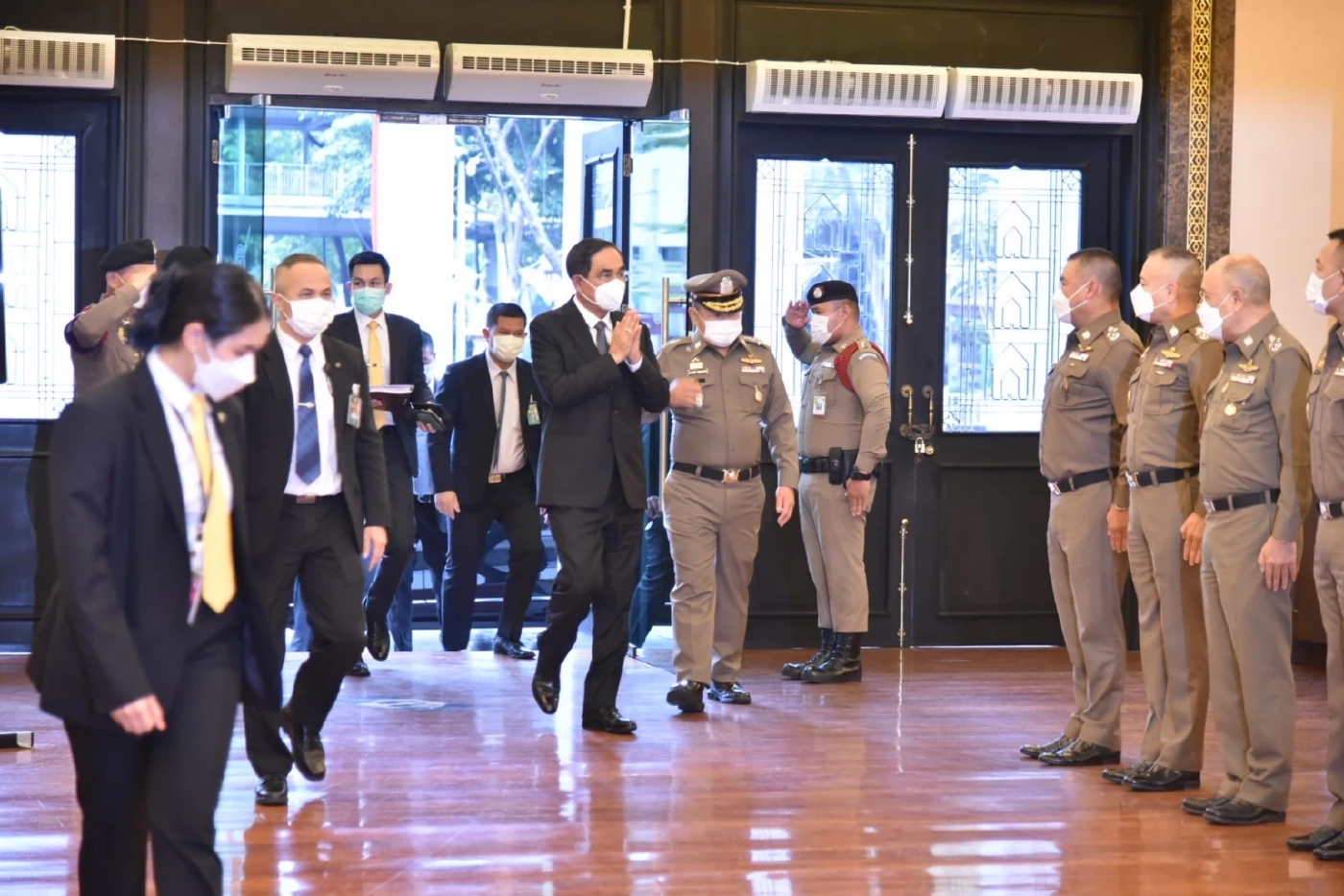 ก.ตร. ไฟเขียว ไล่ออก ตร.นอกแถว 9 ราย เตรียมอุทธรณ์คดี รอง ผบช.ภ.8 ฟ้องศาลปกครอง