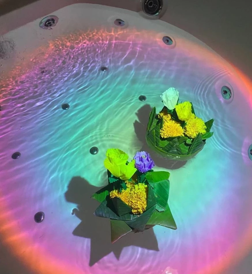 ลอยกระทงด้วยกัน