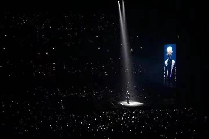 “แจ็คสัน หวัง” “MAGIC MAN WORLD TOUR”