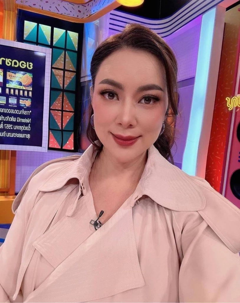 บุ๋ม ปนัดดา วงศ์ผู้ดี