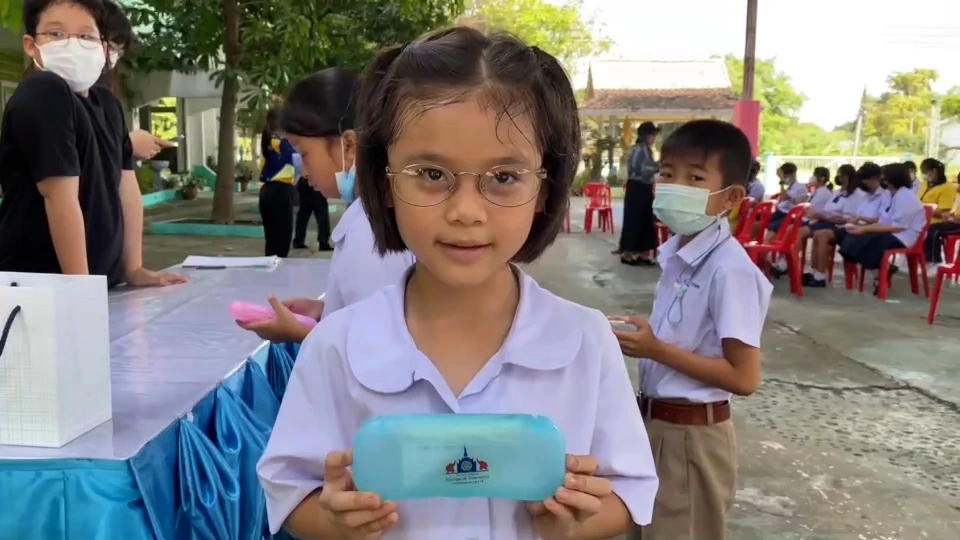 มอบโลกใบใหม่ ตัดแว่นสายตามอบเด็กนักเรียนด้อยโอกาสฟรี