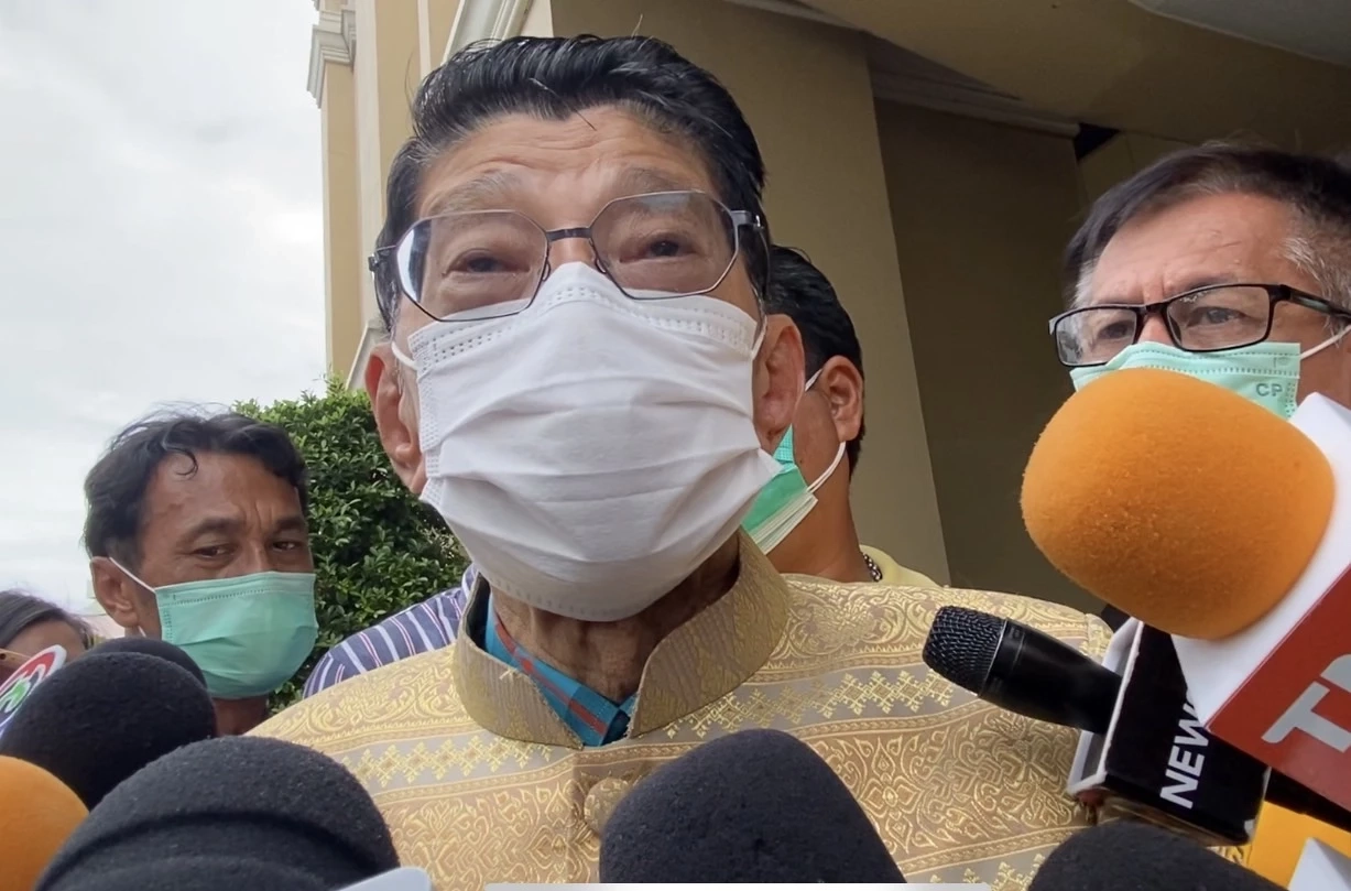 นายวิษณุ เครืองาม รองนายกรัฐมนตรี 