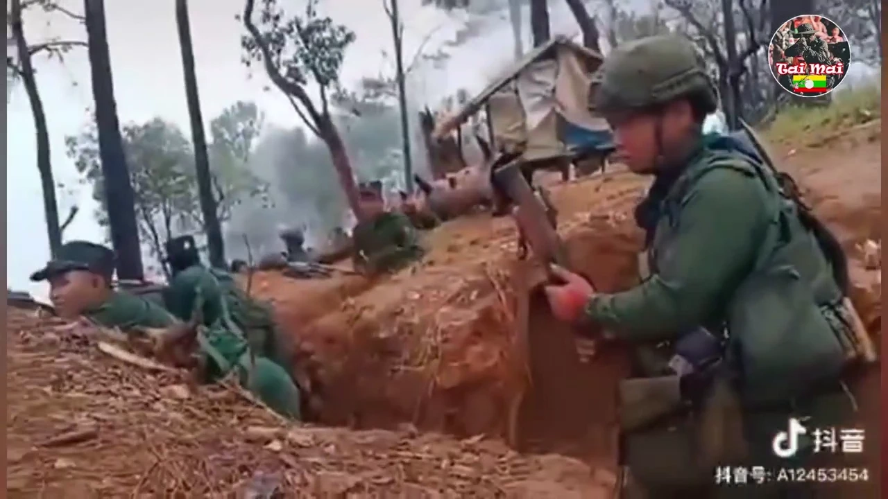 รบเดือด! ทหารเมียนมาบุกโจมตี ยึดค่ายทหารไทใหญ่เหนือ (มีคลิป)