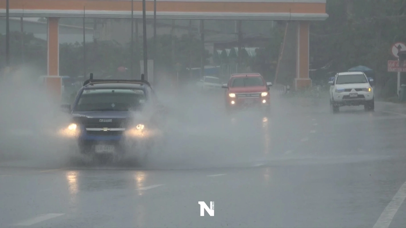 เช็กสภาพอากาศวันพรุ่งนี้ เตือนภาคใต้ มีฝนฟ้าคะนองร้อยละ 70 ของพื้นที่ 