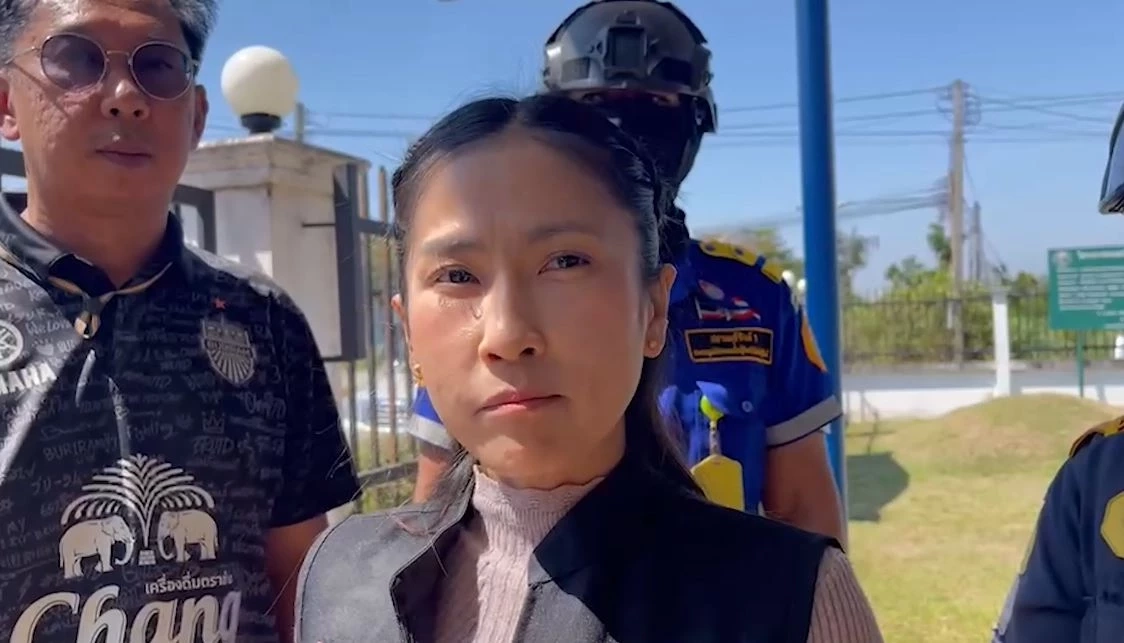 นางสาวดาวประกาย กำพูชาติ ครูประจำศูนย์พัฒนาเด็กเล็กเทศบาล ต.โนนสุวรรณ