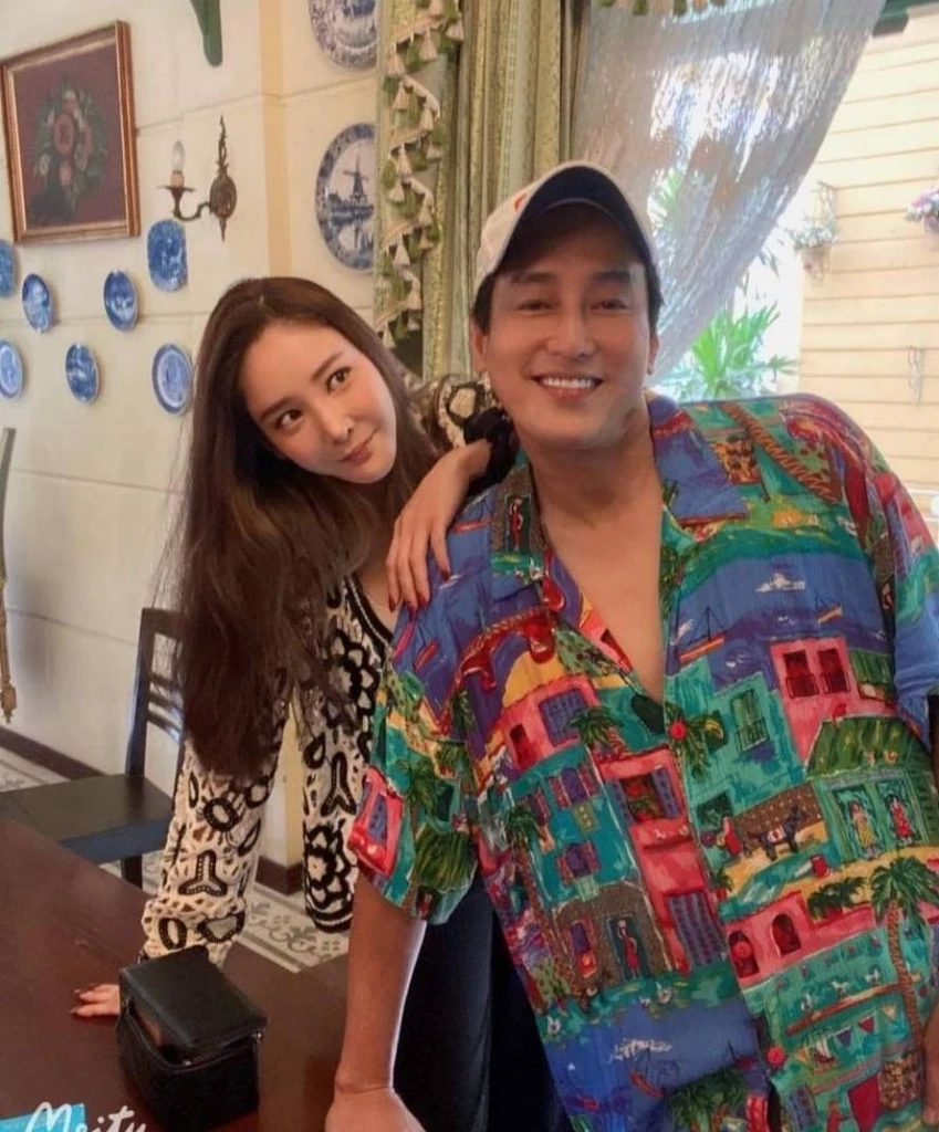 แท่ง ศักดิ์สิทธิ์ แท่งทอง