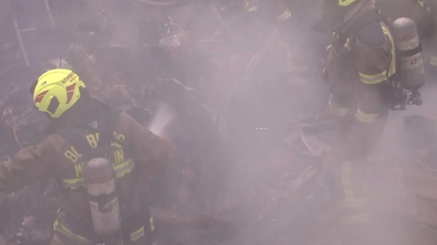 เครื่องบินเล็กตกใส่อาคารในโคลอมเบียไฟเผาวอด