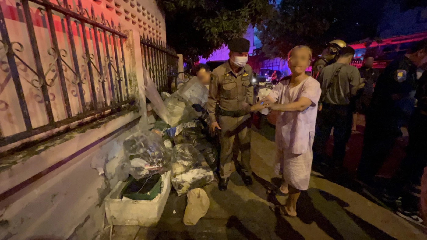 แม่ใจมาร ทิ้งลูกแรกเกิดกองขยะ อนาถขณะเดินเลือดยังไหลนองเป็นทาง