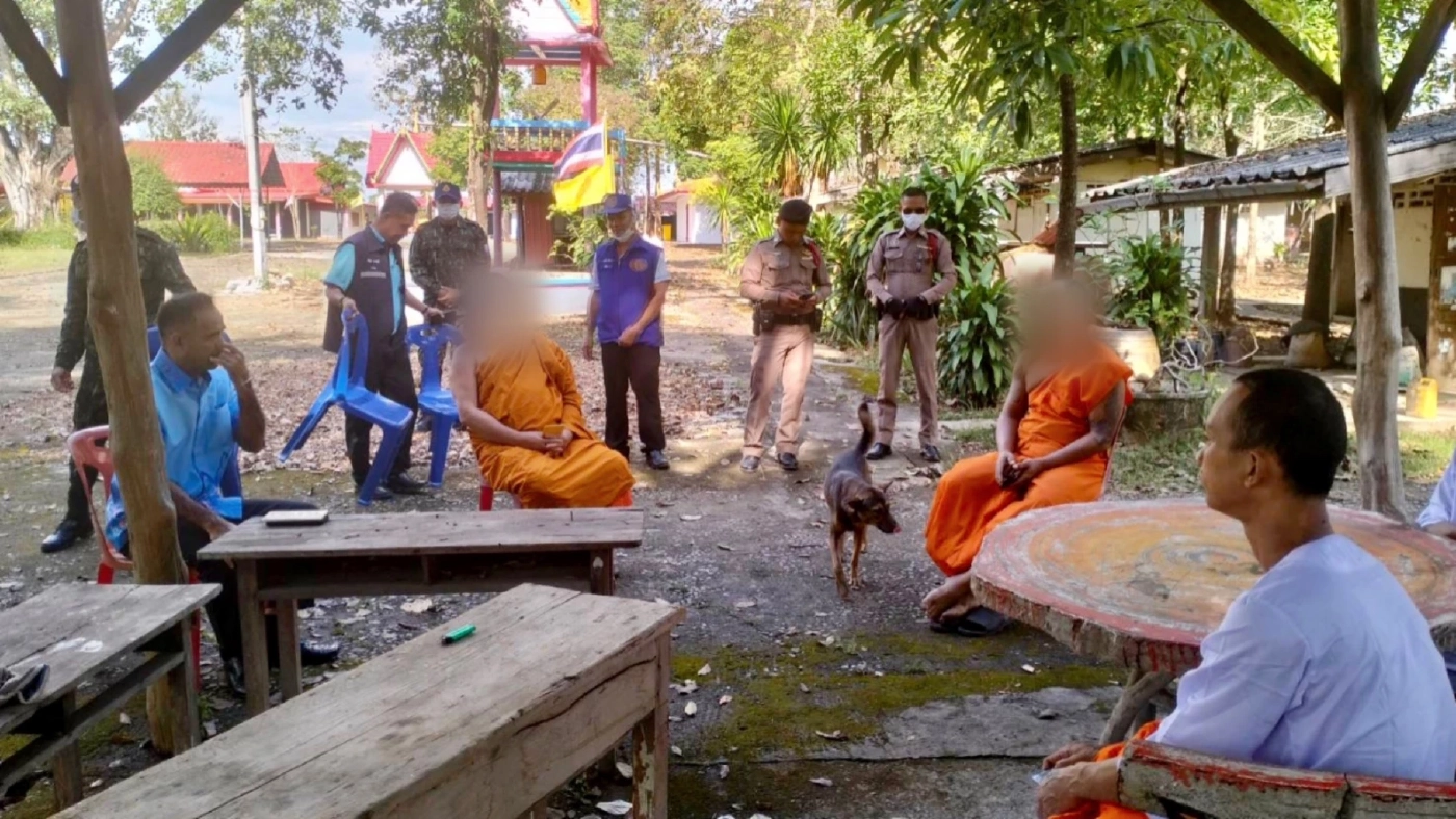 งามไส้ ฝ่ายปกครองเพชรบูรณ์ จับสึกพระยกวัด ทั้งเจ้าอาวาส พระลูกวัด ฉี่ม่วง