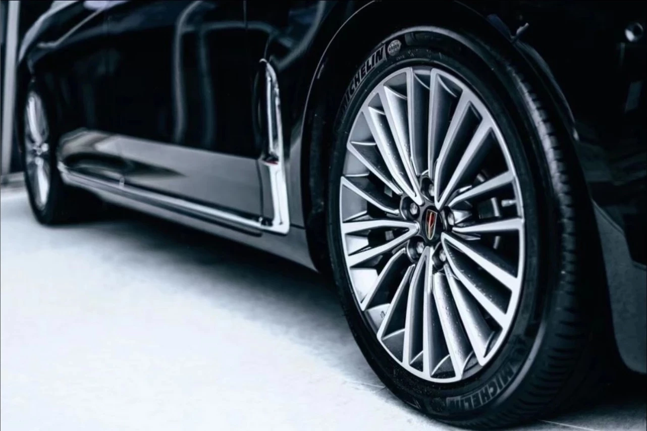 “หงฉี H9” สุดยอดยานยนต์ รถกันกระสุน คันเดียวในโลก ผลิตเพื่อท่านผู้นำจีน