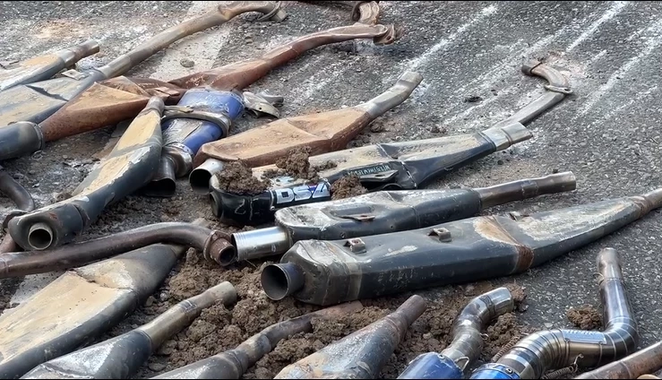 ตร.เมืองจันท์ ระดมกวาดล้างเด็กแว้น 20 วันจับ 200 คัน บดทิ้งโชว์หน้าโรงพัก