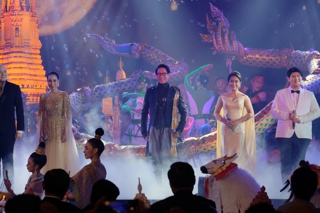 เบิร์ด  ธงไชย