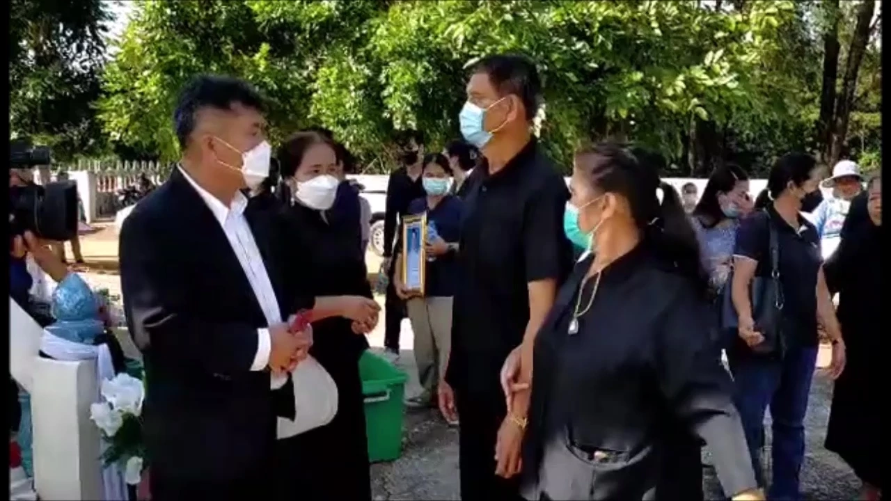 เผาแล้ว "หนุ่มวิศวกร" อบต.นากลาง ด้าน นายกเทศมนตรีฯ เผย พร้อมโดนตรวจสอบ