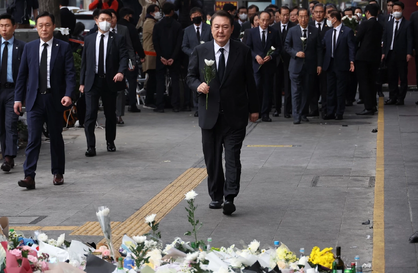 คะแนนนิยมผู้นำเกาหลีใต้ร่วง หลังโศกนาฏกรรมอิแทวอน