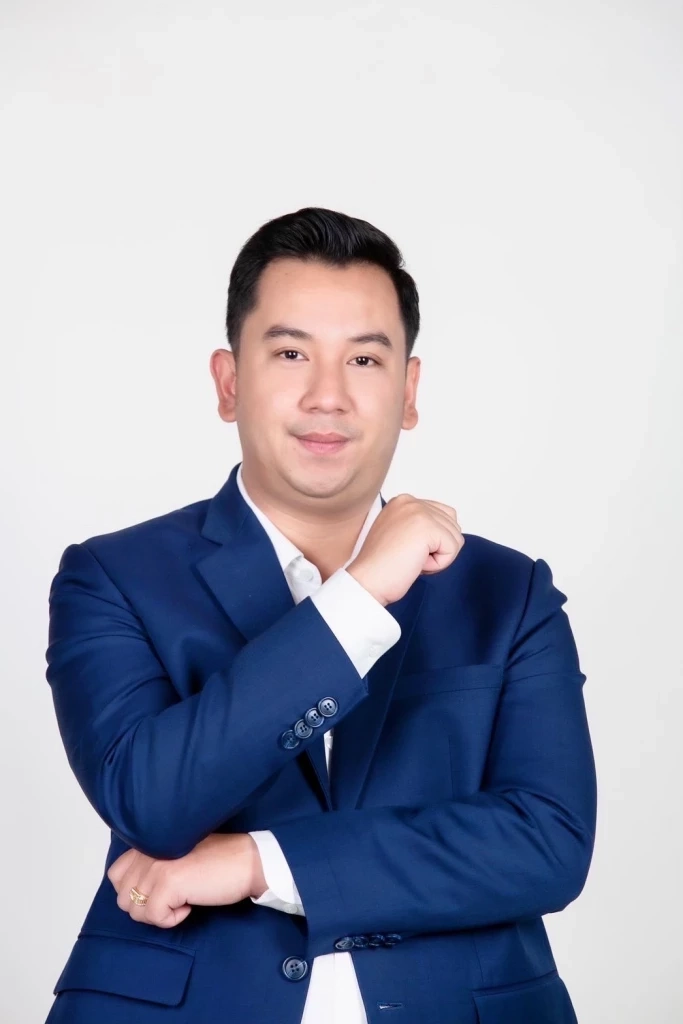 เนติภูมิ ริยาพันธ์ รองหัวหน้าพรรคเพื่อชาติ 