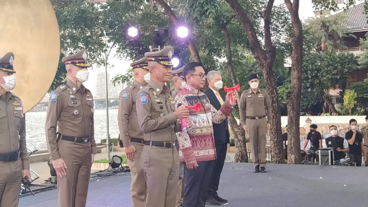 ตำรวจท่องเที่ยว-ททท. ควงแขนตรวจงาน “ลอยกระทง สวนสันติฯ”