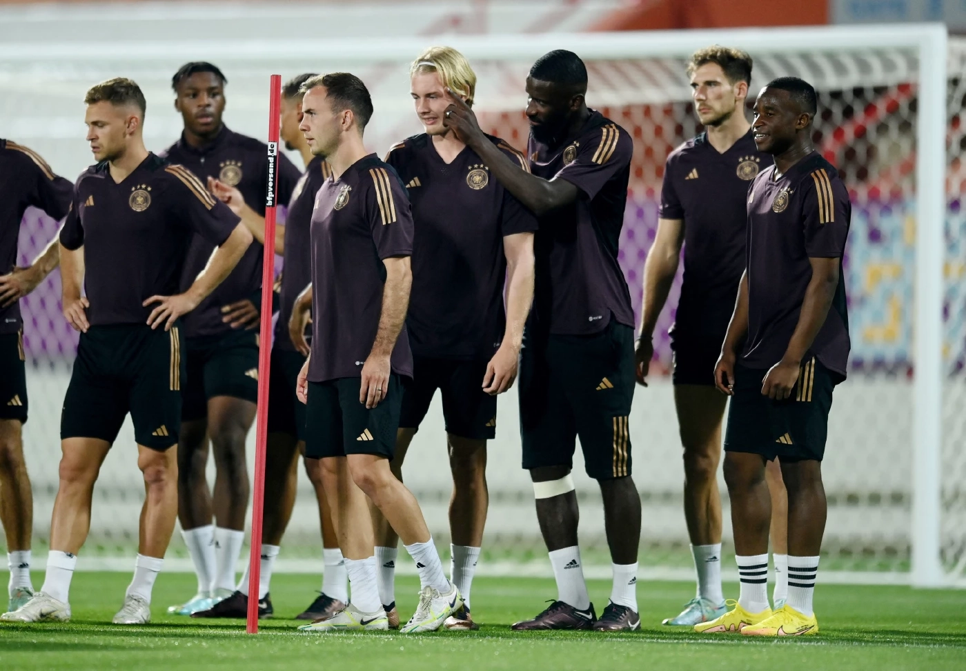 เยอรมนี อยู่ในสถานการณ์ที่กดดันอย่างหนัก