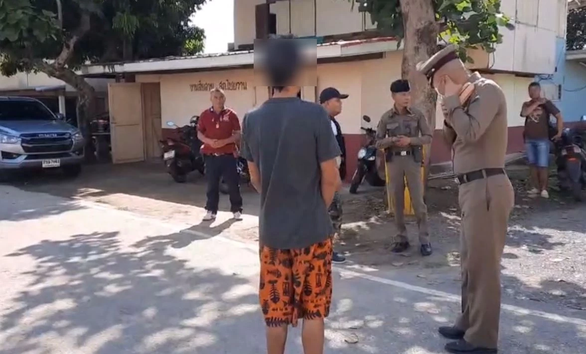 หนุ่มใหญ่เลือดขึ้นหน้า เมียพาชายชู้มาหยามถึงบ้าน คว้ามีดฟันยับ (มีคลิป)