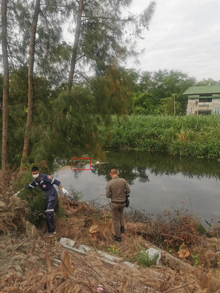 ตร.ฉลองกรุง เร่งสืบศพปริศนาลอยน้ำ "คลองบึงบัว"