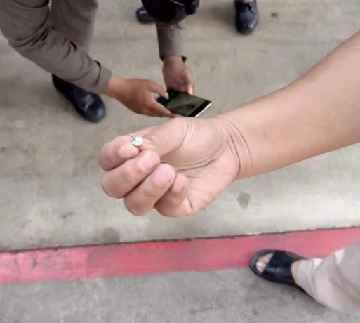 ผวา! มือมืดยิงปืนจากที่สูง ใส่ รร.ประถม 18 นัดซ้อน โชคดีเป็นวันหยุด