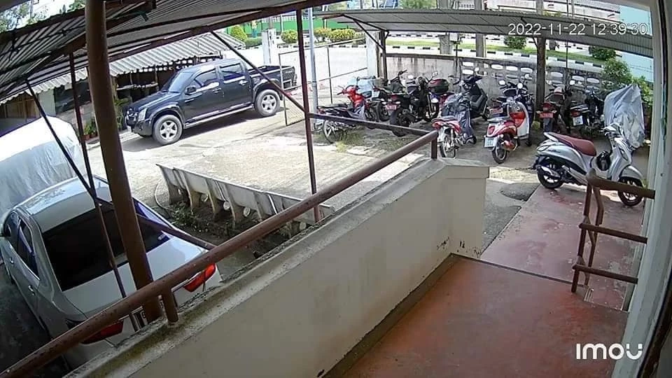 รถกระบะ ที่ถูกใช้ในการประกอบระเบิด "คาร์บอม" แฟลตตำรวจนราธิวาส