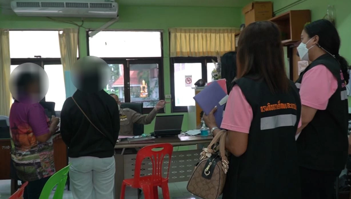 ผอ.โรงเรียน ขอเคลียร์แม่ ม.2 ถูกรุ่นพี่ขืนใจ เสนอจ่าย 2 แสน แลกถอนแจ้งความ