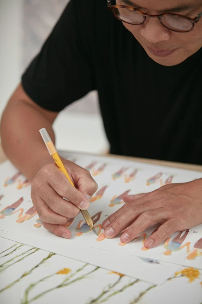 จากไฟที่ดับมอดสู่การถ่ายทอดสุนทรีย์แห่งสีสันและเส้นสาย