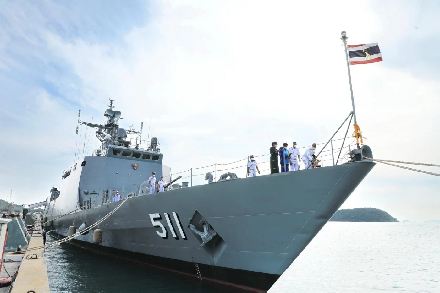 ทร.นำอัฐิ 3 วีรชน "เรือหลวงสุโขทัย" ทำพิธีลอยอังคาร ส่งดวงวิญญาณ