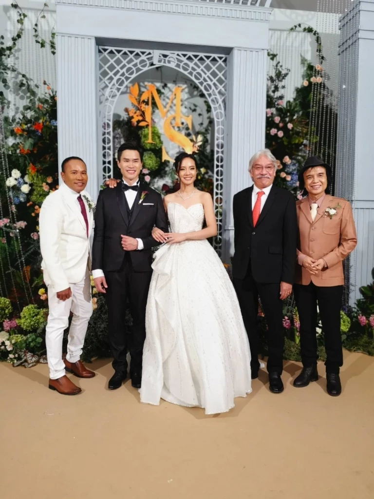 สุดชื่นมื่น "ไมค์ ภิรมย์พร" ปลื้มใจ "น้องเมย์ "ลูกสาวคนโตเป็นฝั่งเป็นฝาแล้ว