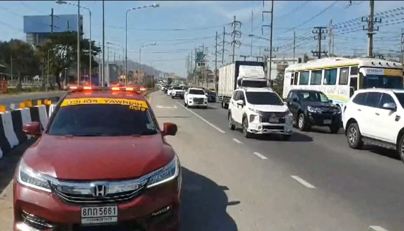 "ถนนมิตรภาพ" แก่งคอย-มวกเหล็ก รถติดหนึบ คนแห่กลับ ตจว. ช่วงปีใหม่