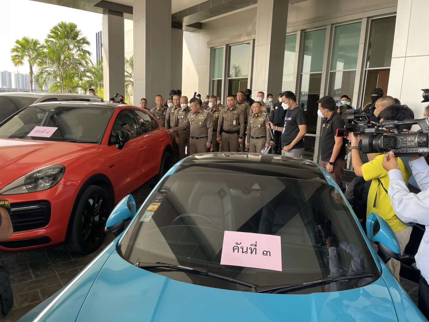 "บิ๊กเด่น" แถลงจับเว็บพนันรายใหญ่ พบมีเงินหมุนเวียนในระบบกว่า 3 พันล้าน