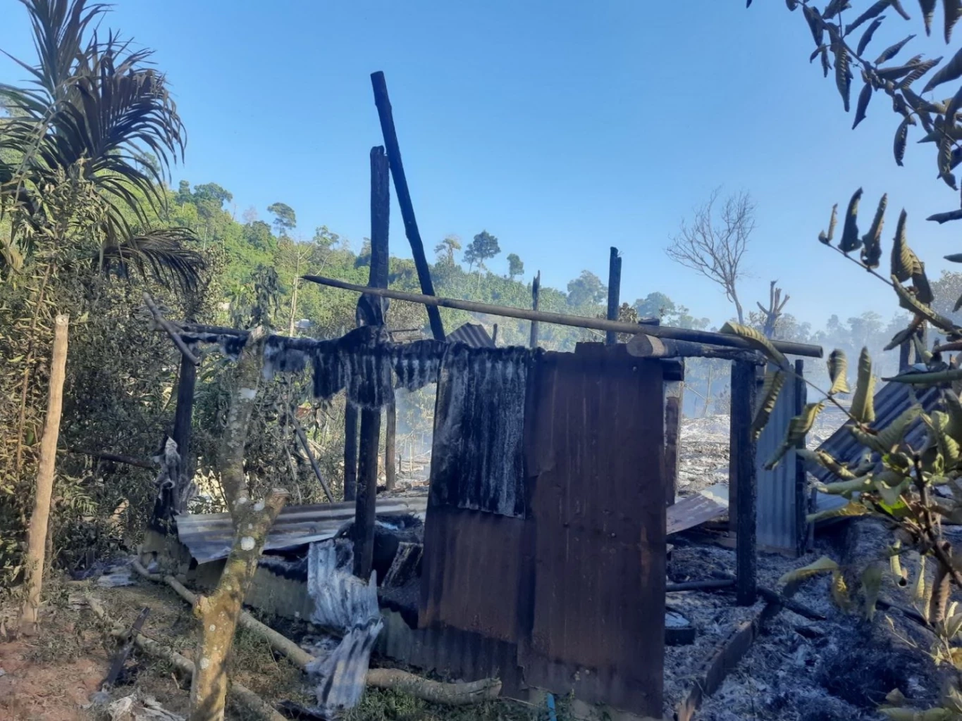 ไฟไหม้วอดวันคริสต์มาส ศูนย์ผู้อพยพชาวเมียนมา โชคดีไร้เจ็บ-ตาย