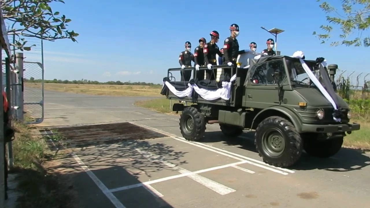 ร่างพลทหารศราวุธ ถึงบ้านเกิดร้อยเอ็ด พ่อแม่ใจสลายแต่ก็รู้สึกภูมิใจ