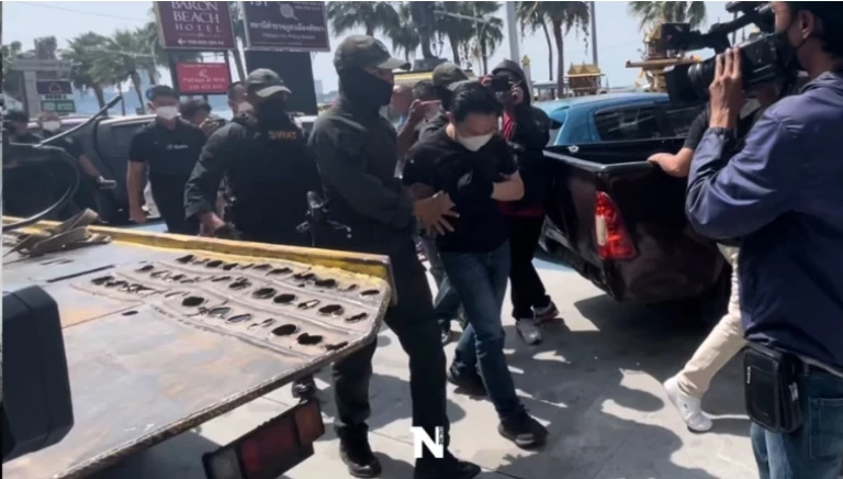 นายนิติพัฒน์ โชคชัยธนพร หรือ "กู๋เอี่ยว" เจ้าของคลับวัน (พัทยา) นักธุรกิจจีนสวมบัตร ปชช. 