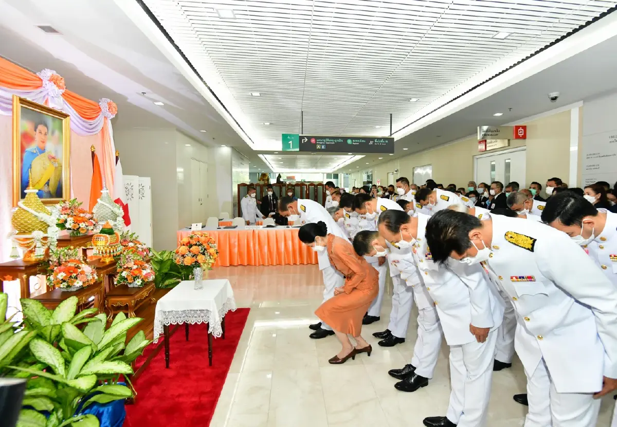 “นายกฯ” นำ ครม. ลงนามถวายพระพร "เจ้าฟ้าพัชรกิติยาภาฯ"  รพ.จุฬาลงกรณ์
