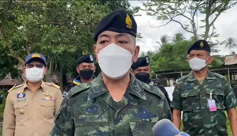 พล.ท.ศานติ ศกุนตนาค แม่ทัพภาคที่ 4