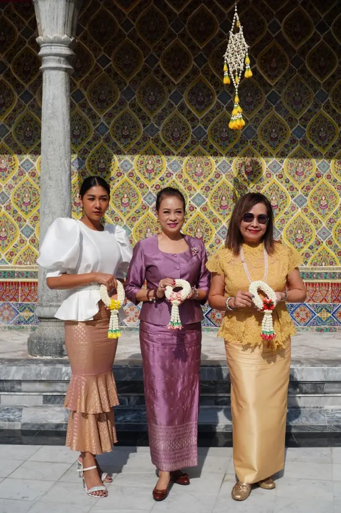  ทัศนียา รัตน์วงศ์, ภารณี จิตรกร, อวิกา แจ้งเจนกิจ, 