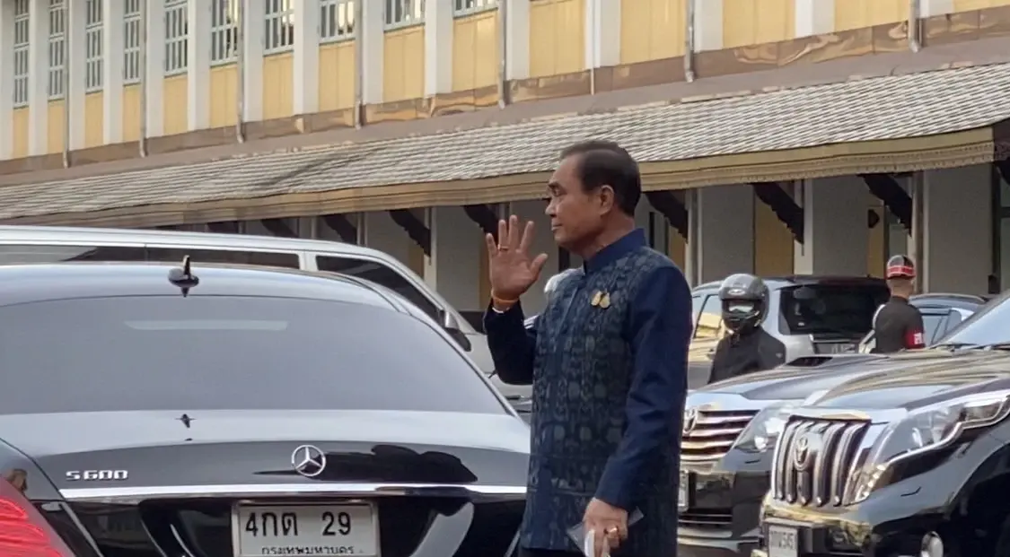 ไม่หายโกรธ! “บิ๊กตู่” ฝืนยิ้ม ข่มอารมณ์ หลังฉุนสื่อตั้งฉายา "แปดเปื้อน"