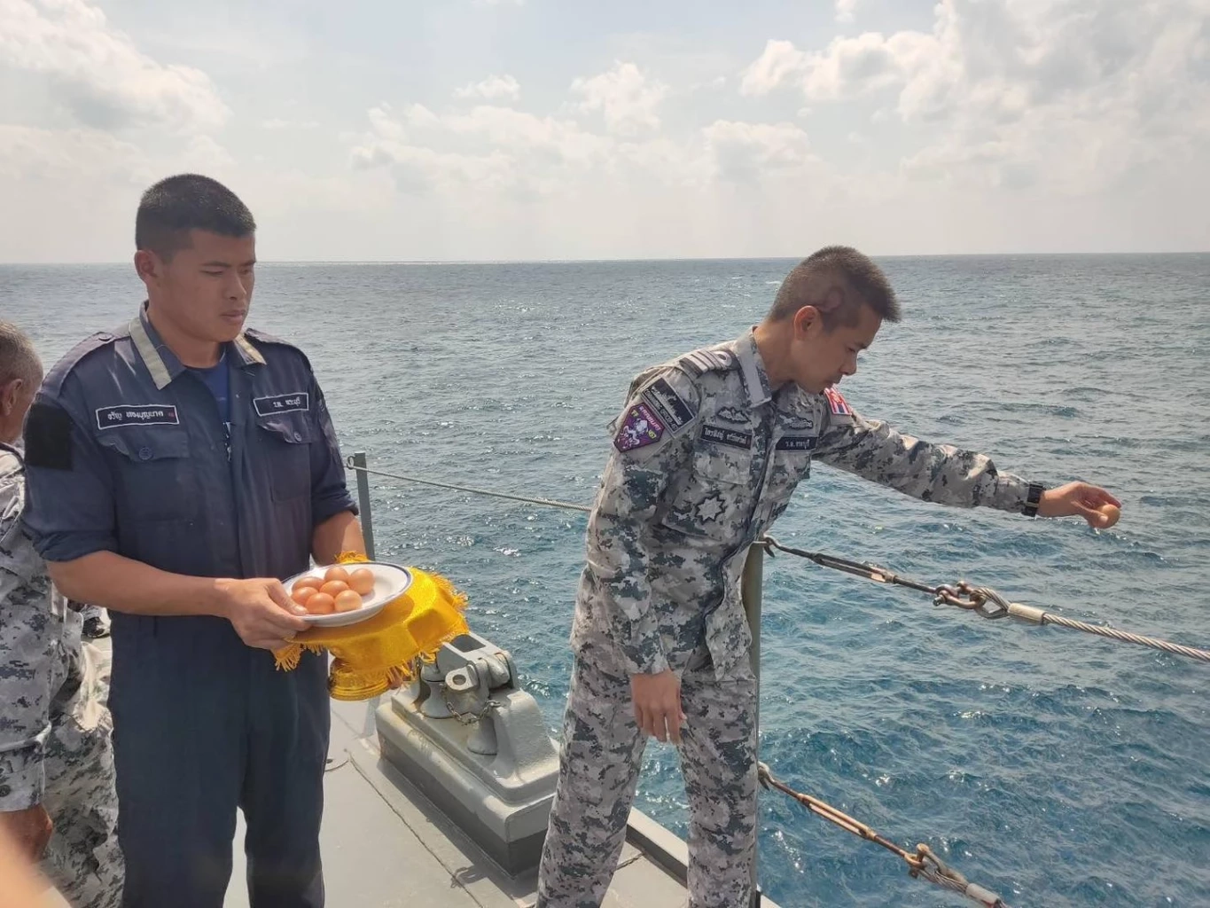 "เรือหลวงกระบุรี" โพสต์ไหว้แม่ย่านาง ช่วยค้นหากำลังพล "เรือหลวงสุโขทัย"