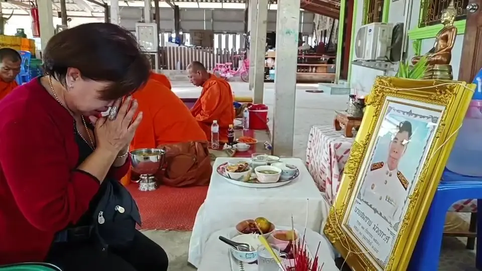 เมียจุดธูปบอกสามี อดีตรองนายกฯ ตร.จับ"ประสพโชค"จ้างวานฆ่าแล้ว ขอให้สู่สุคติ (คลิป)