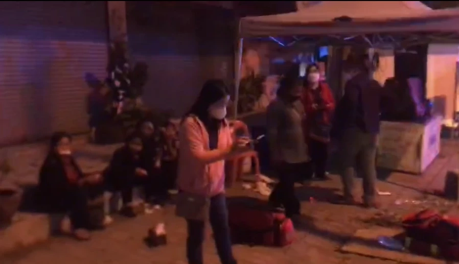 ระทึก! รถบัสทัศนศึกษา เจอรถแห่กลับรถตัดหน้า พุ่งชนยับ นร.เจ็บอื้อ (มีคลิป)