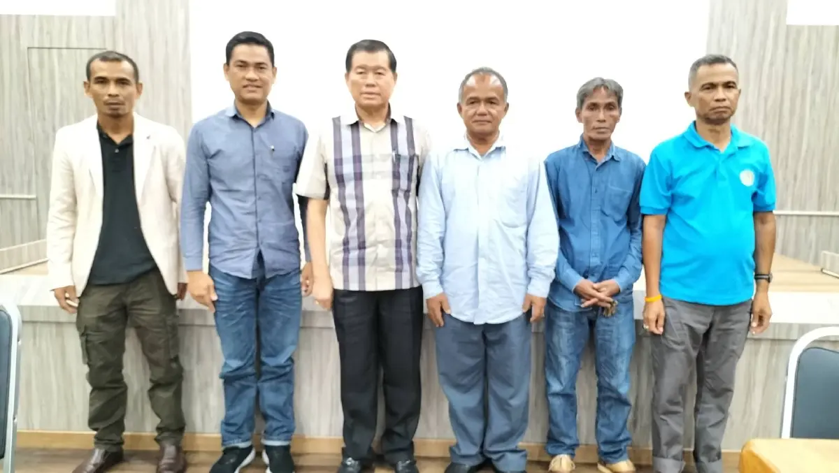 "นายนิพนธ์ บุญญามณี" รองหัวหน้าพรรคประชาธิปัตย์ ร่วมหารือตัวแทนกลุ่มวิสาหกิจชุมชนเลี้ยงโคและแพะจากจังหวัดชายแดนใต้