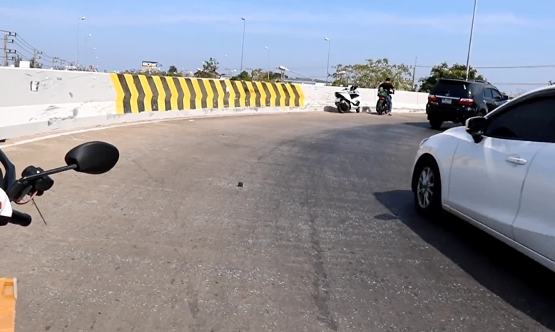 บริเวณสะพานเกือกม้าจุดที่เกิดเหตุ