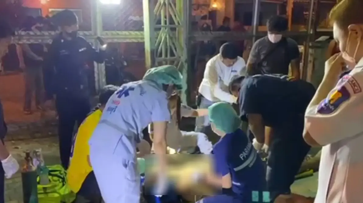เจ้าหน้าที่เร่งยื้อชีวิต หนุ่มรัสเซีย หลังถูกไฟดูด
