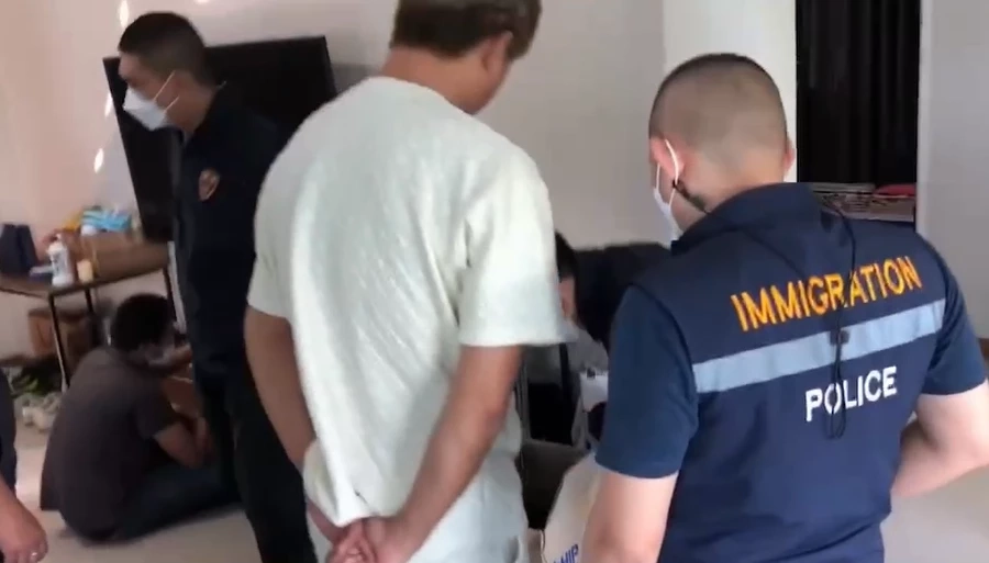 ตร.ทลายแก๊งคอลเซ็นเตอร์สัญชาติเกาหลี หนีจากจีนมาตั้งฐานทำความผิดในไทย