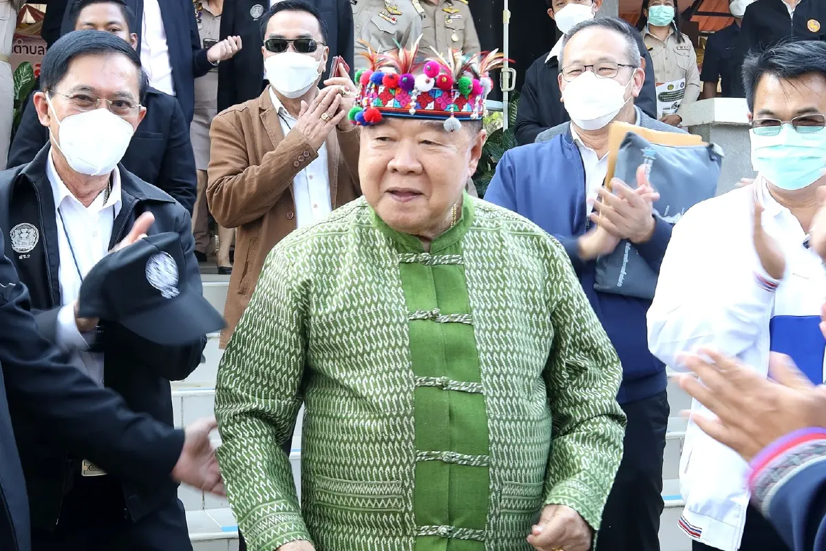 โดนใจ! ชาวบ้าน อวย "บิ๊กป้อม" พูดจริงช่วยจริง มีน้ำใช้ไม่แล้ง