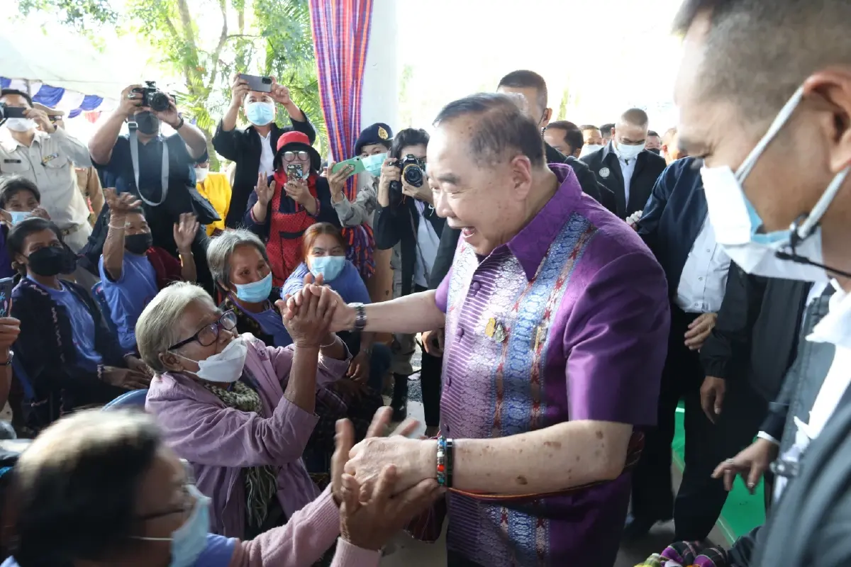 “วิรัช” ชม “บิ๊กป้อม” มืออาชีพมากประสบการณ์ เป็นนักการเมืองเต็มตัว