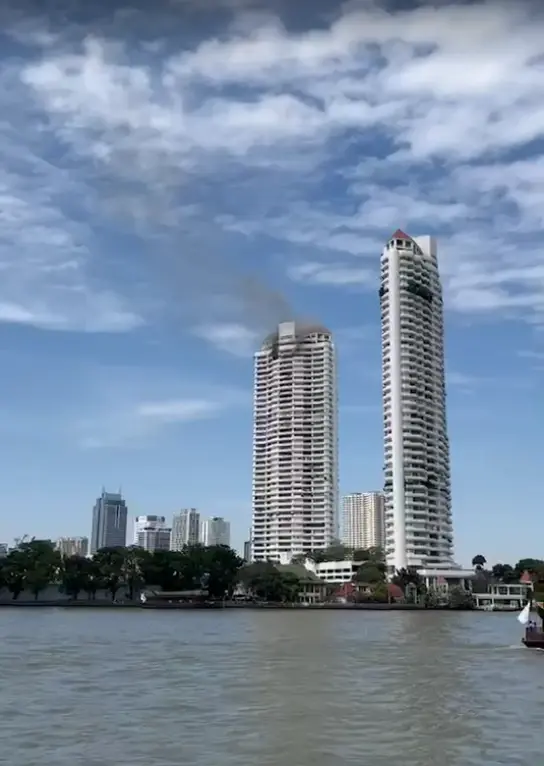 ระทึก! ไฟไหม้แมนชั่นหรูสูงชั้น 40 ริมเจ้าพระยา เศรษฐีหนีตายอลหม่าน