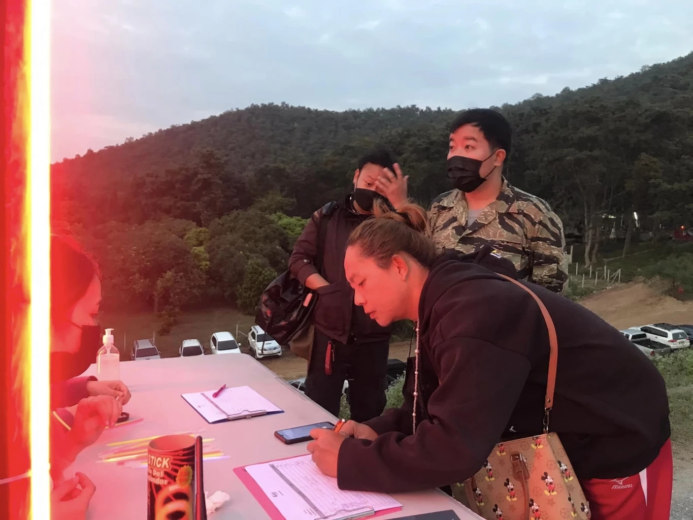 ฝนดาวตกเจมินิดส์ ชมประมวลภาพสวยๆ "ปรากฏการณ์ฝนดาวตก" เมื่อคืนที่ผ่านมา 