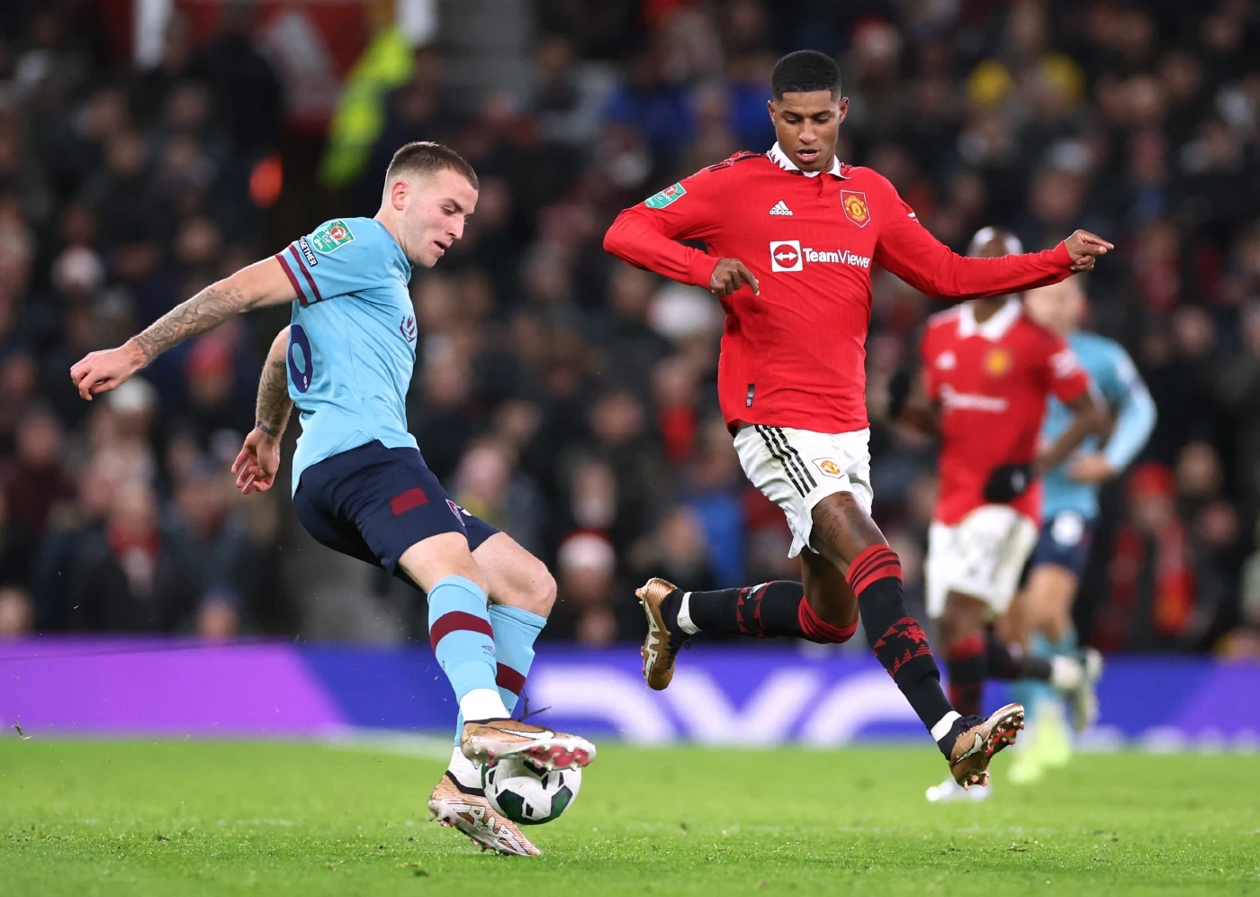 "แมนยู" ทุบเบิร์นลีย์ลิ่ว 8 ทีมคาราบาวคัพ พร้อมสรุปผลทุกคู่ (คลิป)